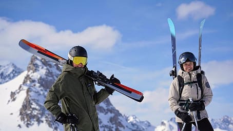 Asiakas @undefined tuotteessa Dope Blizzard W Full Zip 24 Lumilautailutakki Naiset Sand