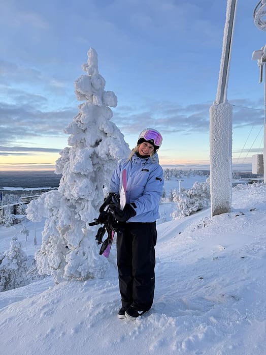 Asiakas @Sannioksanen tuotteessa Dope Puffer W Full Zip Laskettelutakki Naiset Light Blue